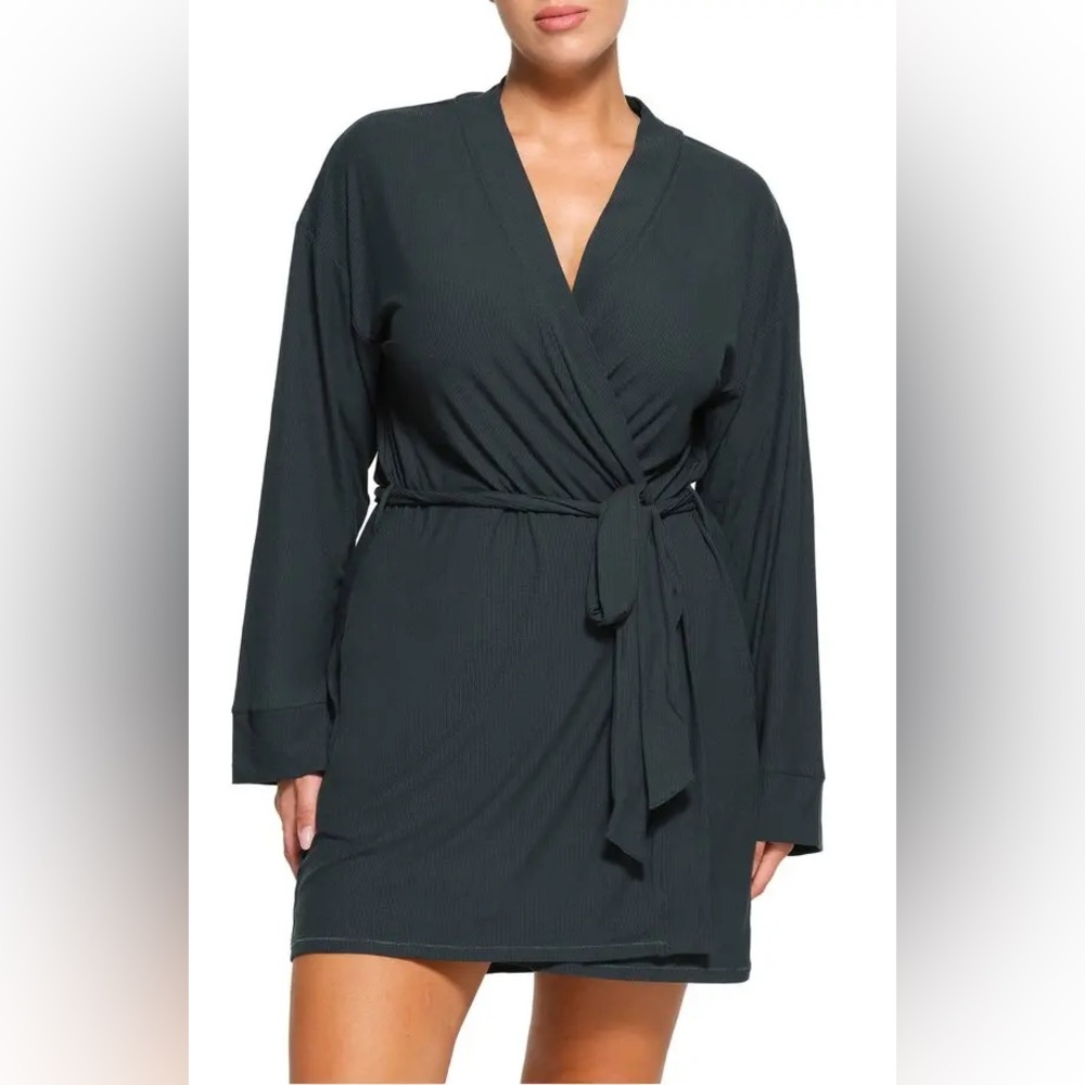 SKIMS SOFT LOUNGE ROBE LIMITED EDITION: CYPRESS SMALL